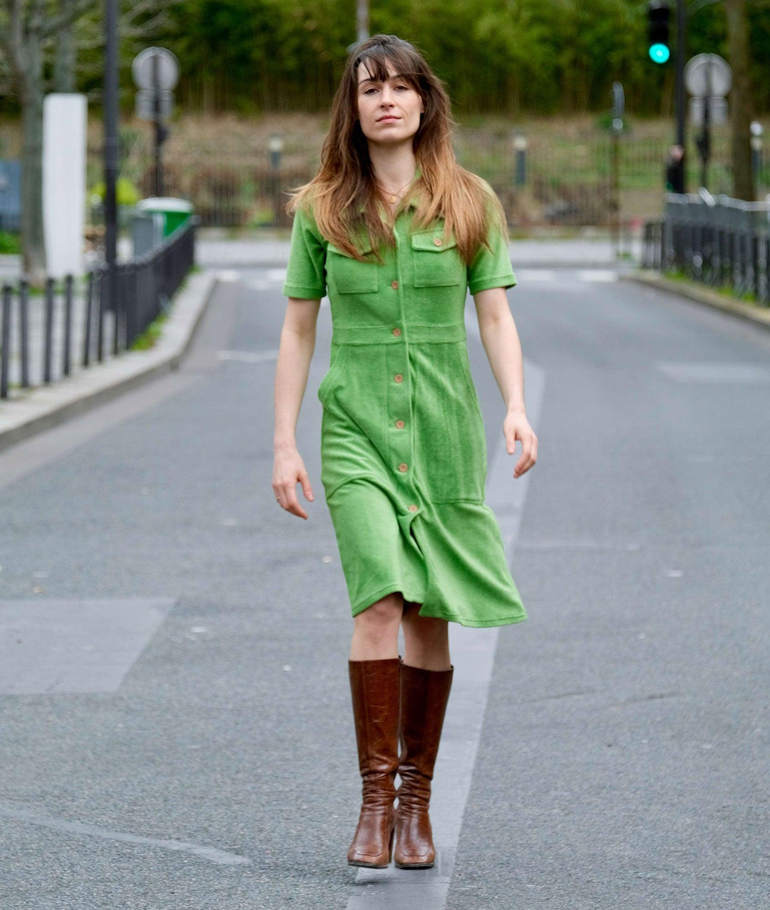 Robe Tissu éponge Vert prairie - PAUZ - E-POP MODE - Corner de mode phygital