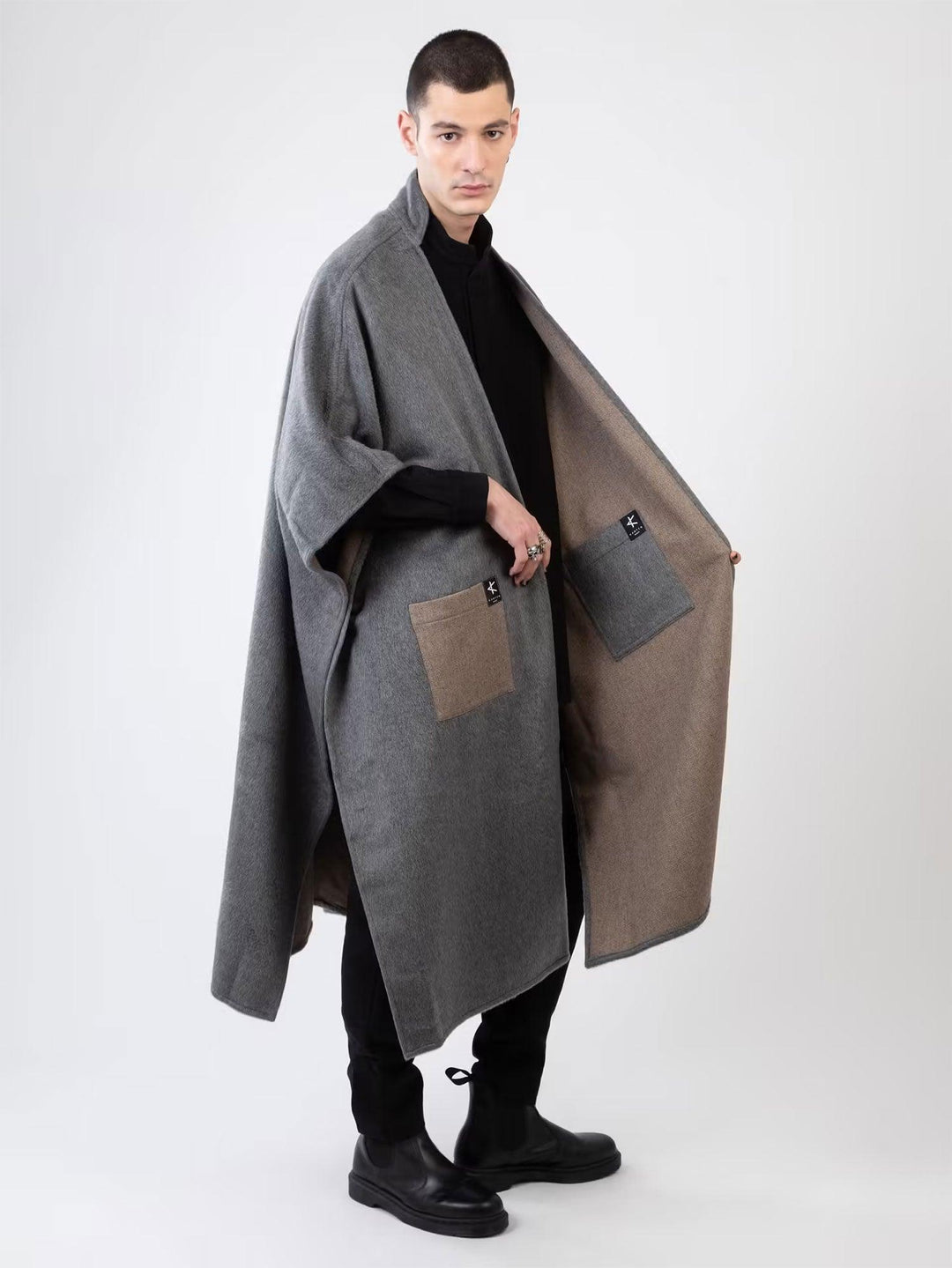 Cape Flippa – Fluffy Grey - Kanten - E-POP MODE - Corner de mode phygital