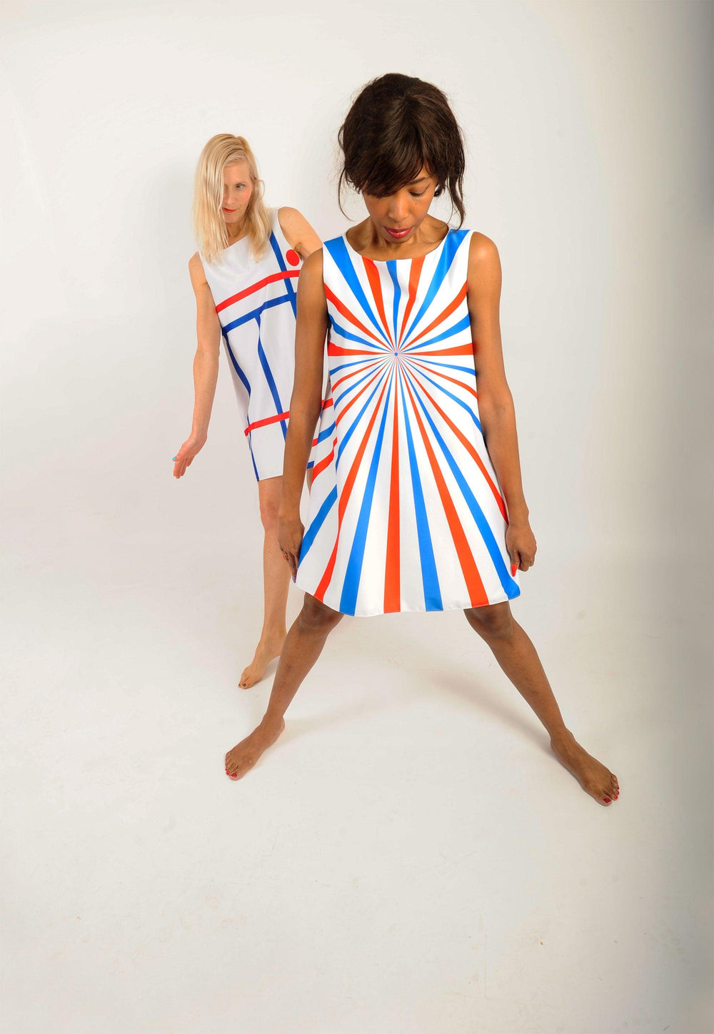 Robe Op Art Soleil levant Bleu Blanc Rouge - Juste une impression - E-POP MODE - Corner de mode phygital